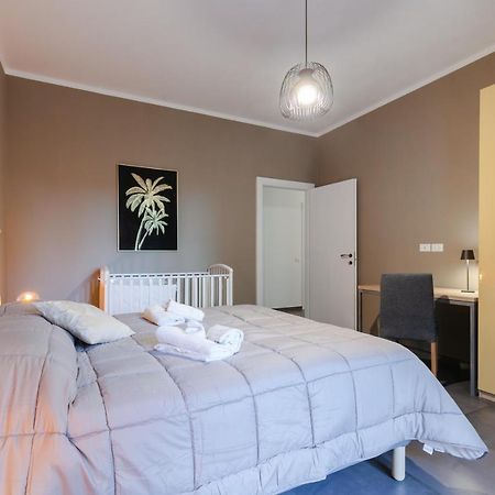 Home Holiday Lovely Apartment La Spezia Bagian luar foto