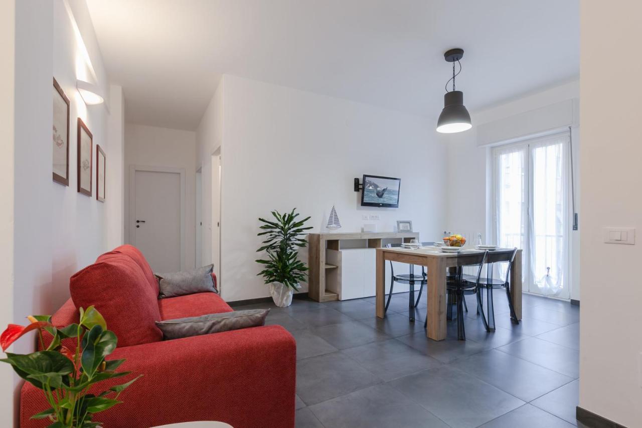Home Holiday Lovely Apartment La Spezia Bagian luar foto
