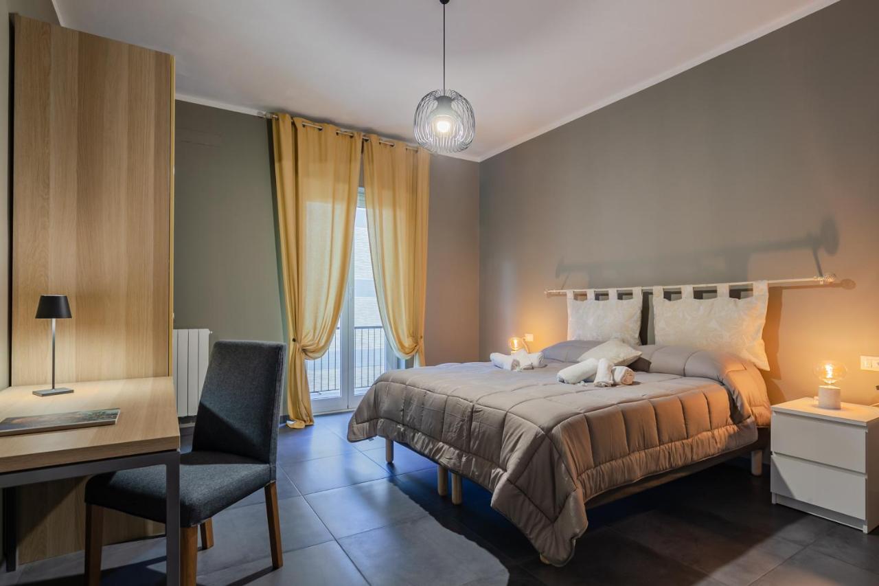 Home Holiday Lovely Apartment La Spezia Bagian luar foto